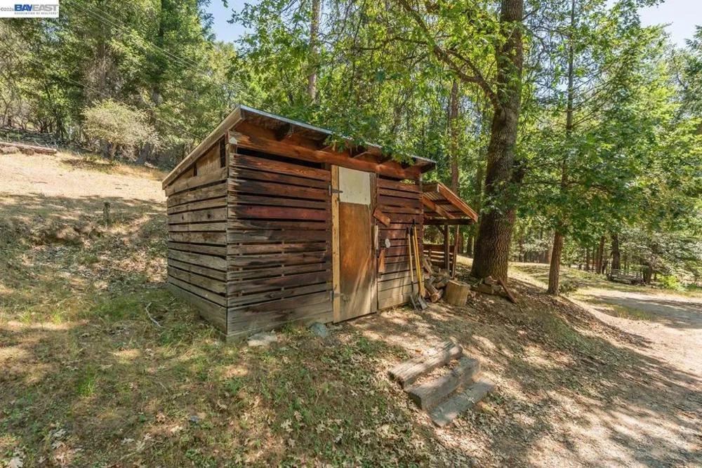 891 Salt Flat Rd Lewiston, CA 96052