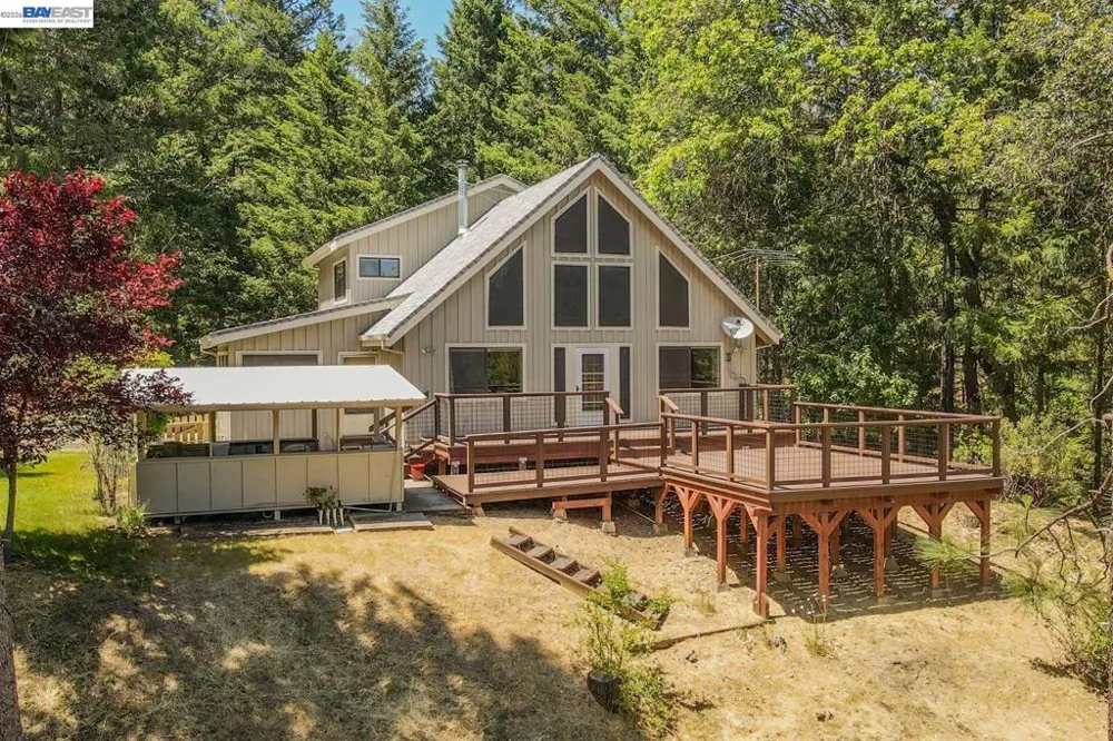 891 Salt Flat Rd Lewiston, CA 96052