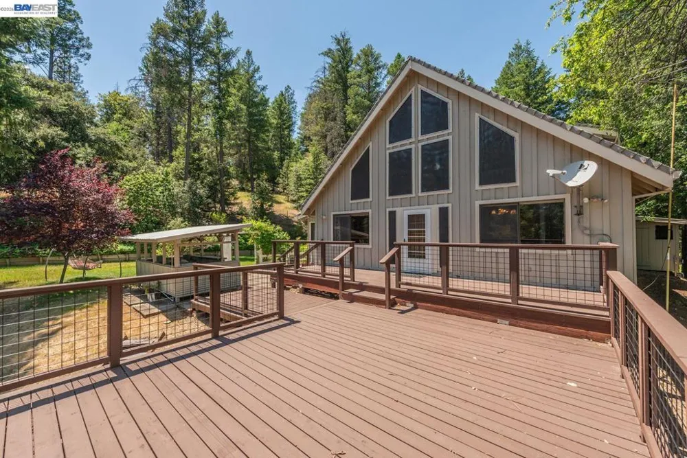 891 Salt Flat Rd Lewiston, CA 96052