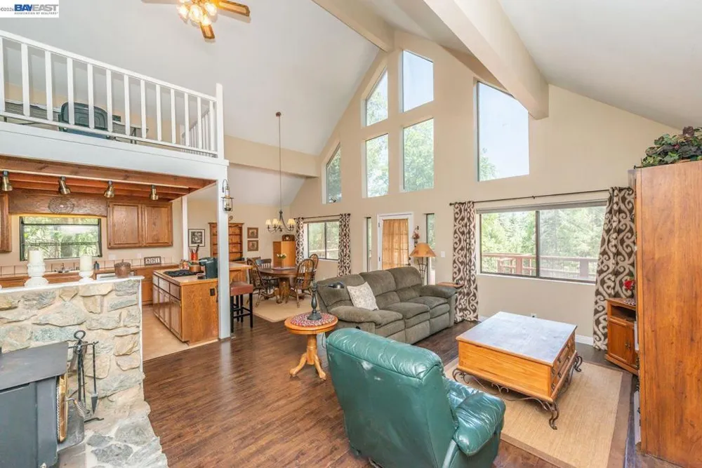 891 Salt Flat Rd Lewiston, CA 96052