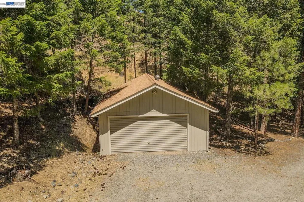 891 Salt Flat Rd Lewiston, CA 96052