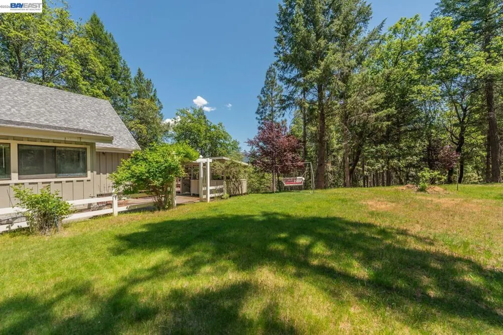 891 Salt Flat Rd Lewiston, CA 96052