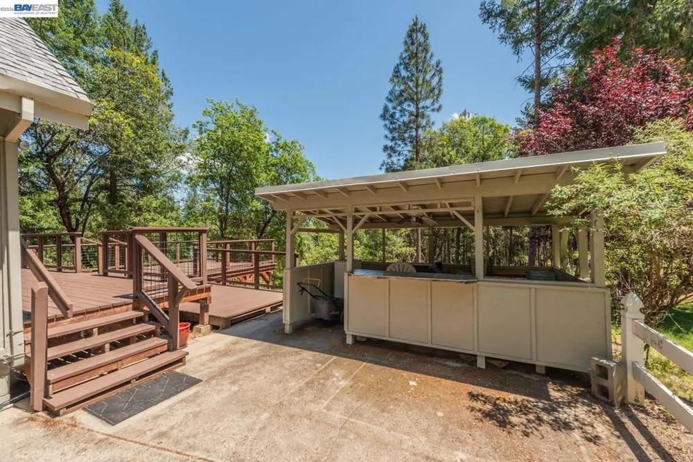 891 Salt Flat Rd Lewiston, CA 96052