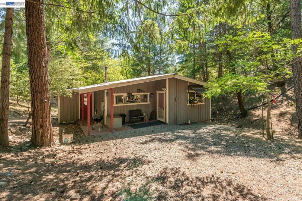 891 Salt Flat Rd Lewiston, CA 96052