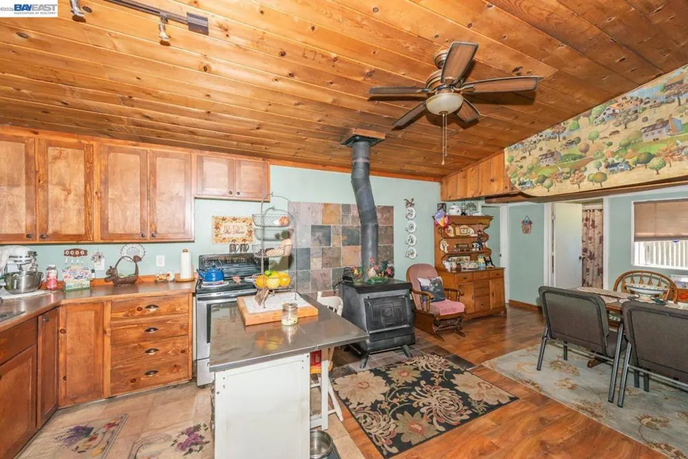 891 Salt Flat Rd Lewiston, CA 96052
