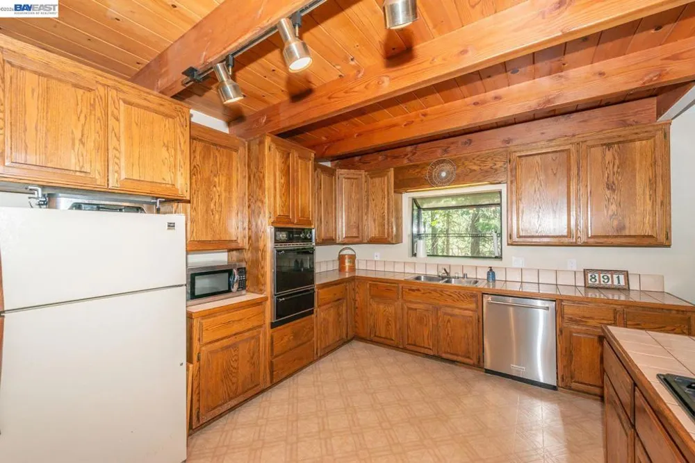 891 Salt Flat Rd Lewiston, CA 96052