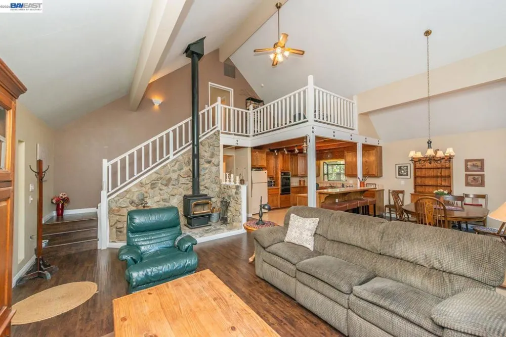 891 Salt Flat Rd Lewiston, CA 96052