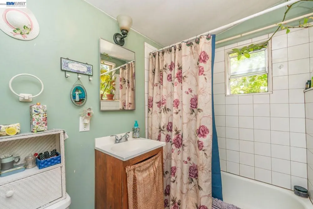 891 Salt Flat Rd Lewiston, CA 96052