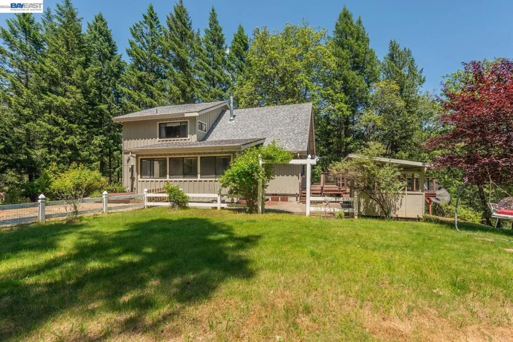 891 Salt Flat Rd Lewiston, CA 96052
