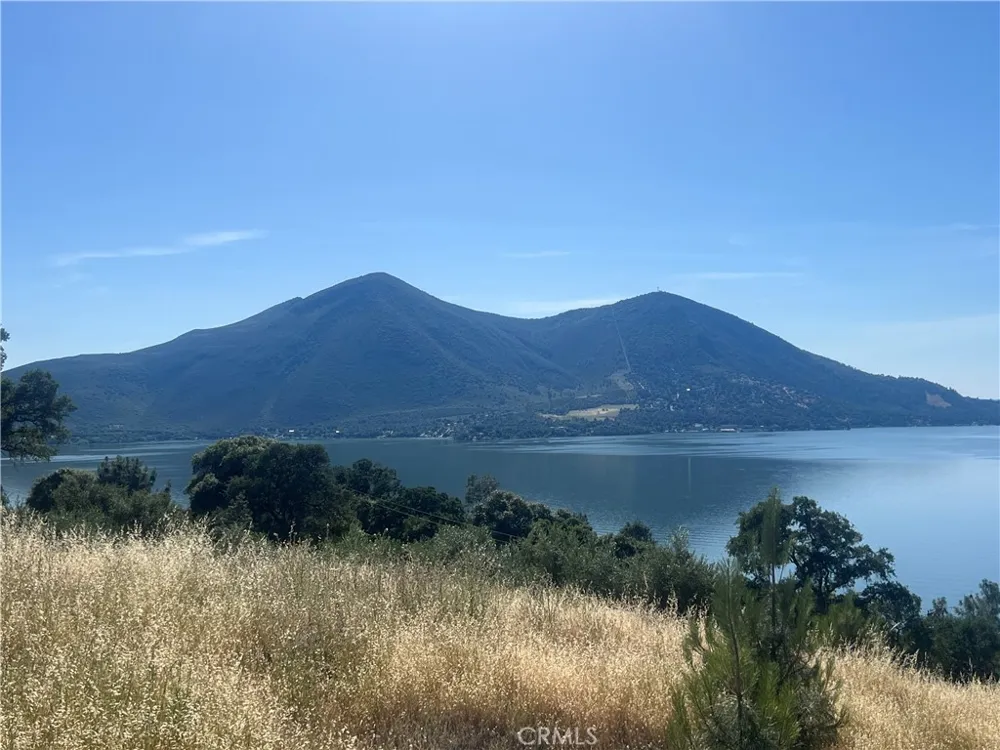 2995 Oak Crest Drive Clearlake, CA 95422