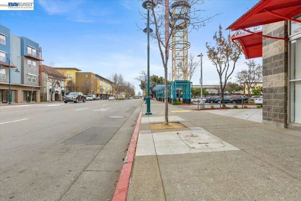 1121 40th Street #4201 Emeryville, CA 94608