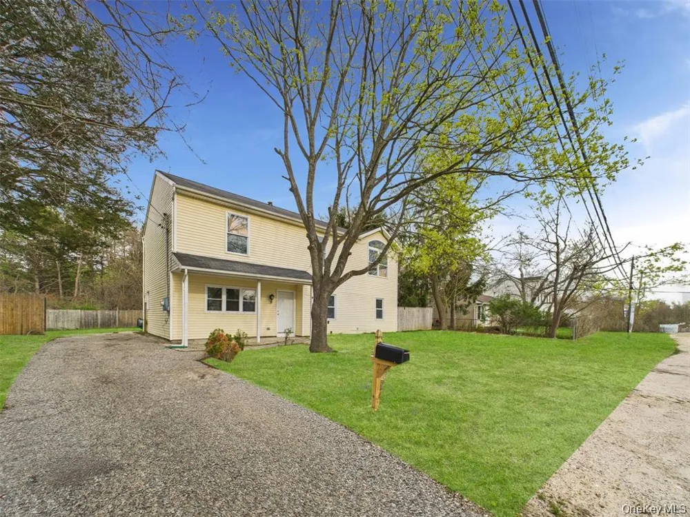 613 Bourdois Avenue Bellport, NY 11713