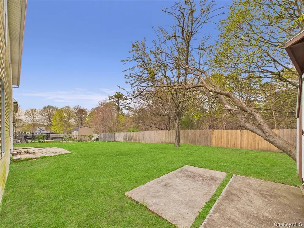 613 Bourdois Avenue Bellport, NY 11713