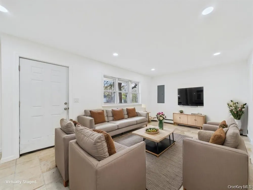613 Bourdois Avenue Bellport, NY 11713