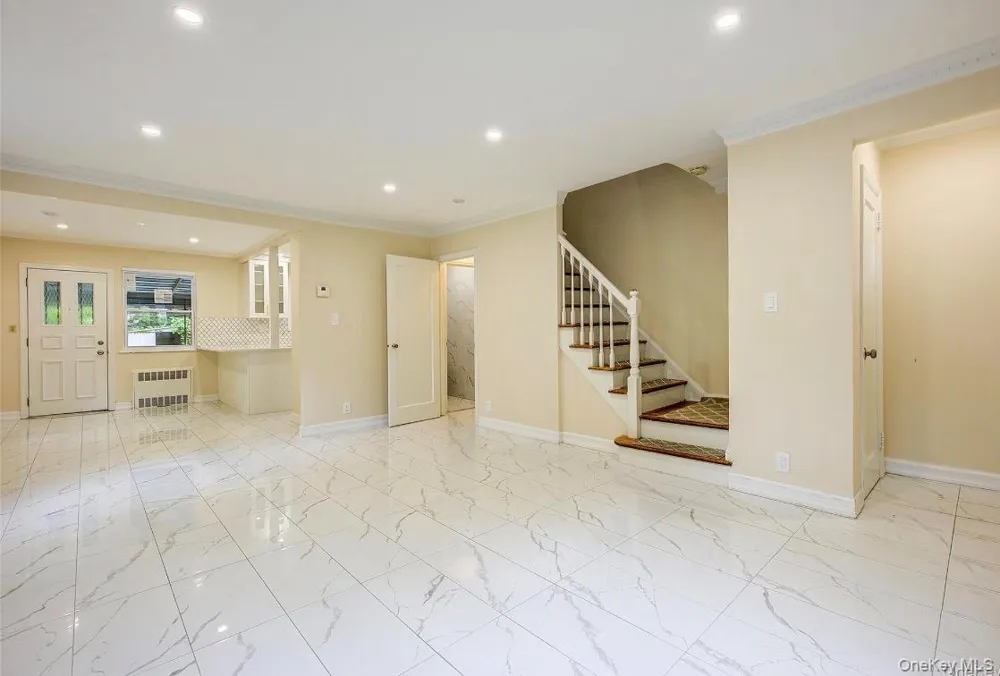 164-38 76th Road Fresh Meadows, NY 11366