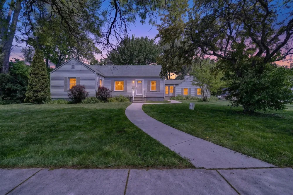 14000 Wales Street Oak Park, MI 48237
