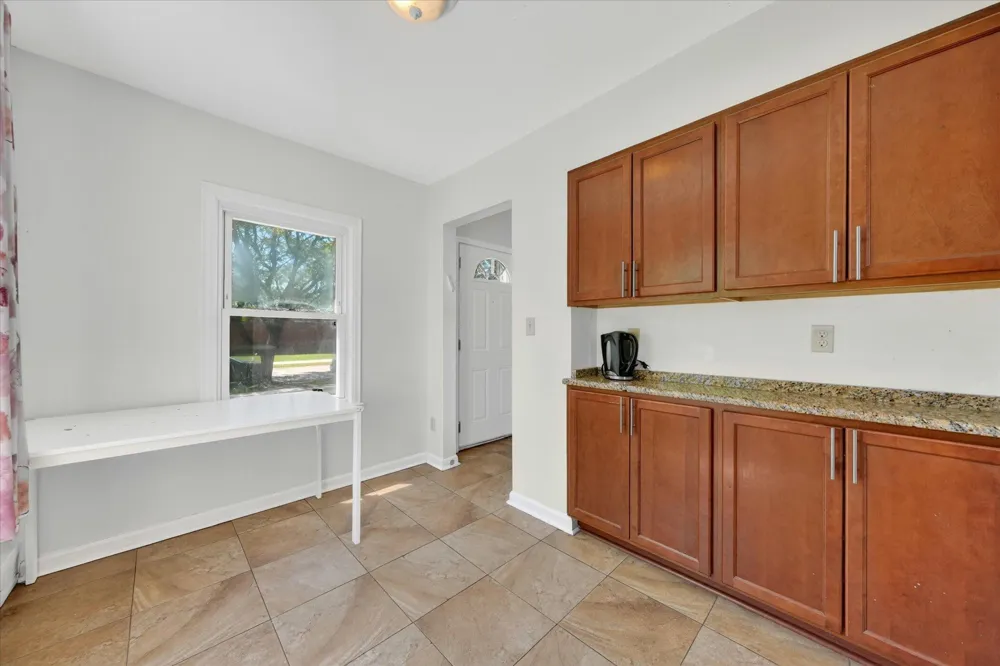14000 Wales Street Oak Park, MI 48237