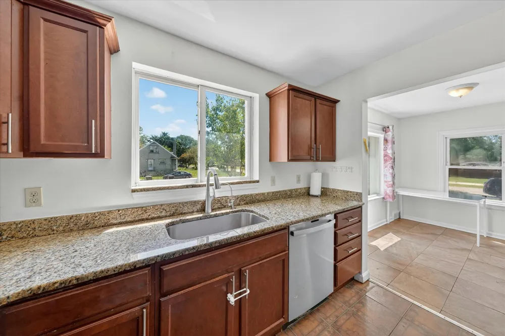 14000 Wales Street Oak Park, MI 48237