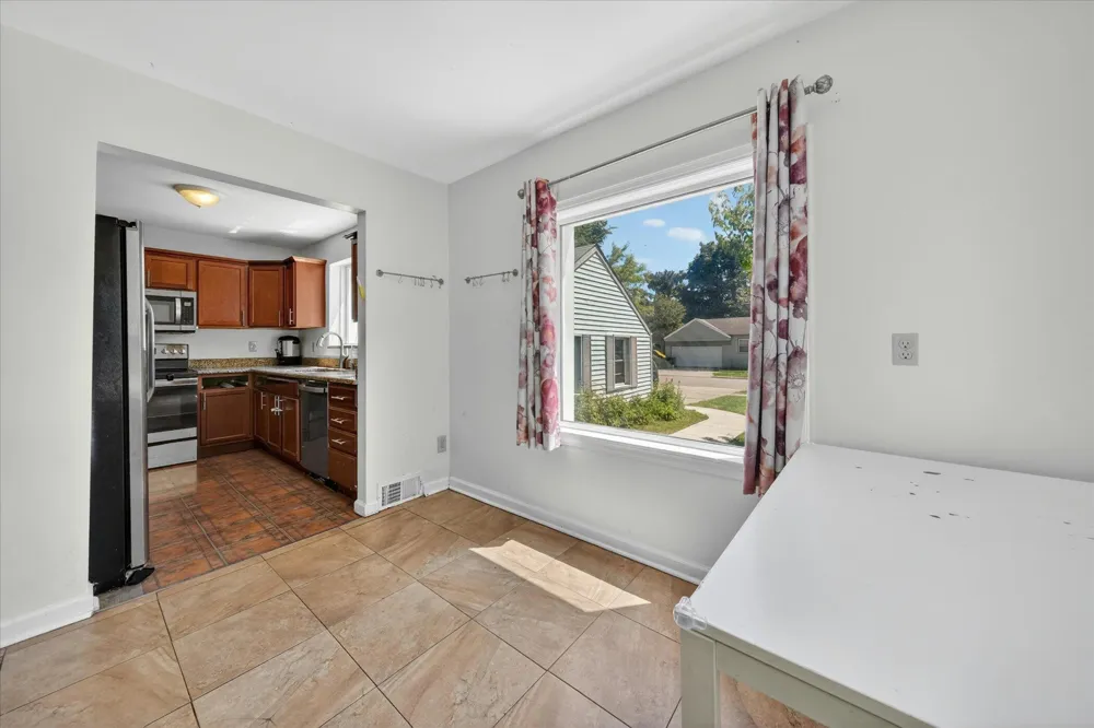 14000 Wales Street Oak Park, MI 48237