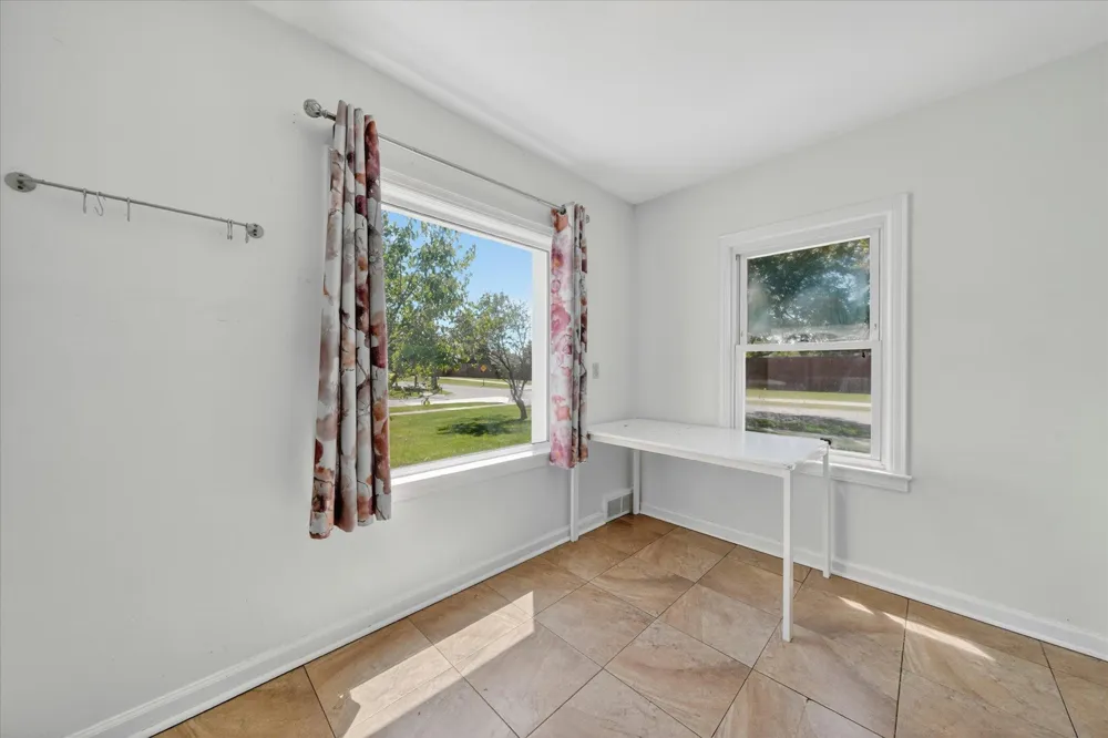 14000 Wales Street Oak Park, MI 48237