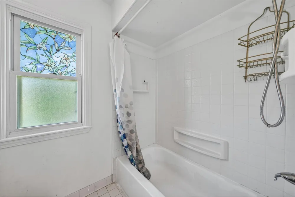 14000 Wales Street Oak Park, MI 48237