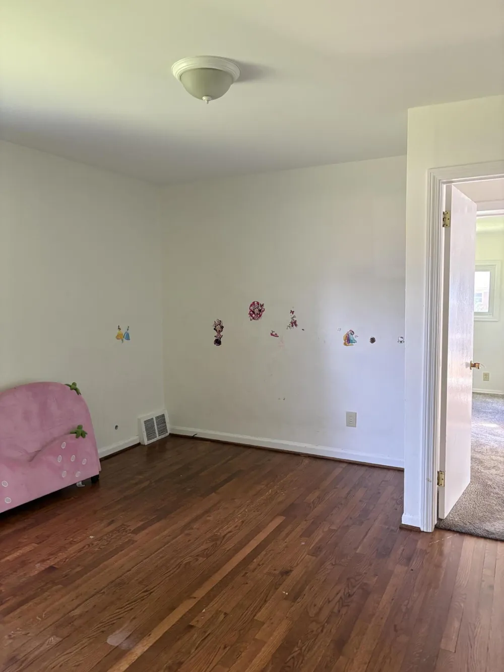 14000 Wales Street Oak Park, MI 48237