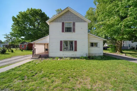 118 E Chestnut Street