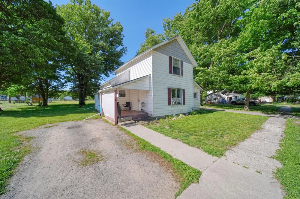 118 E Chestnut Street Morenci, MI 49256