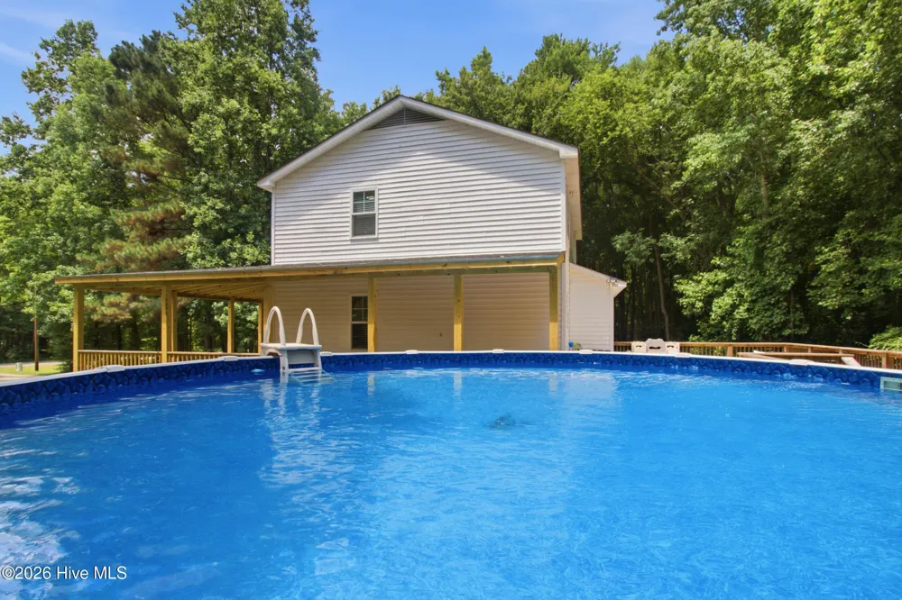 1228 Core Point Road Blounts Creek, NC 27814