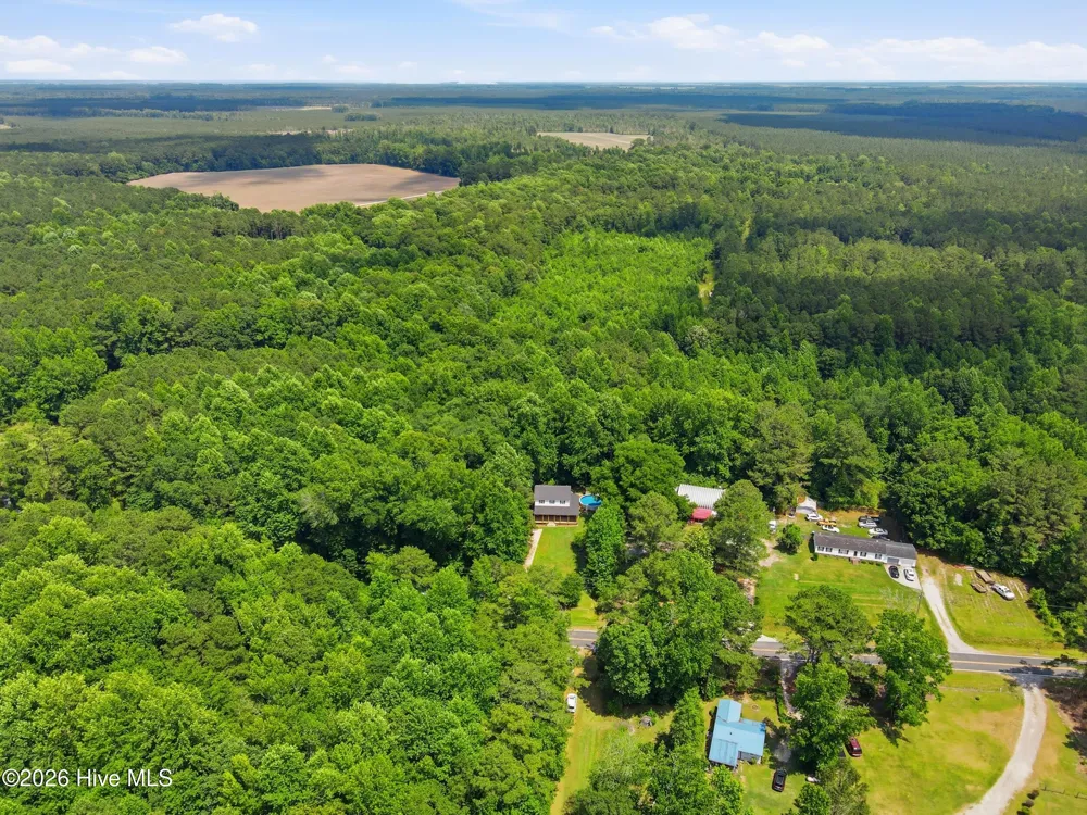 1228 Core Point Road Blounts Creek, NC 27814