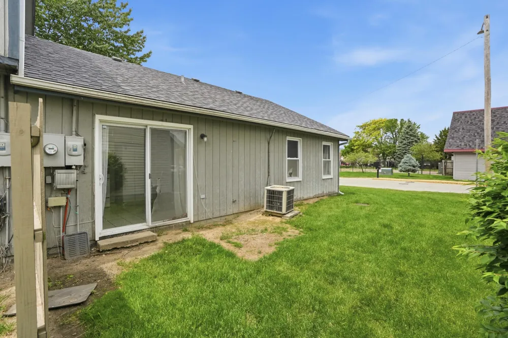 6089 Maryland Street Merrillville, IN 46410