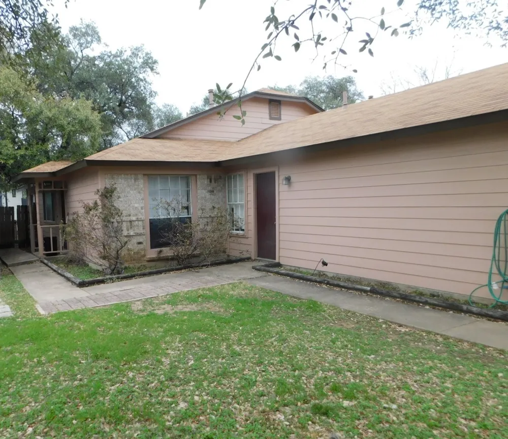 11945 Sunhillow Bend #B Austin, TX 78758