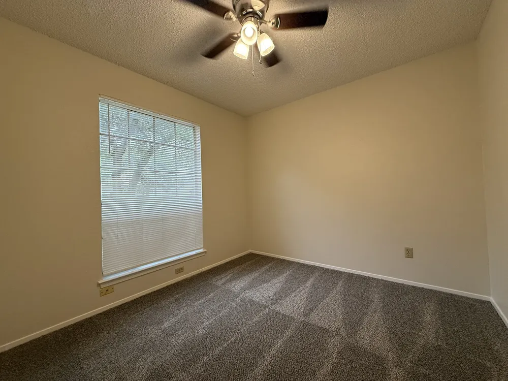 11945 Sunhillow Bend #B Austin, TX 78758