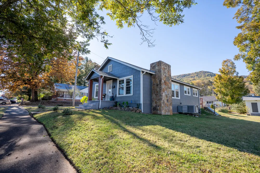 618 Elm Avenue South Pittsburg, TN 37380