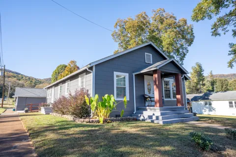 618 Elm Avenue