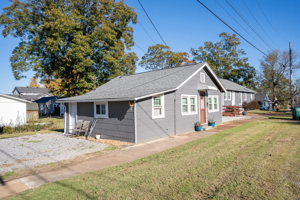 618 Elm Avenue South Pittsburg, TN 37380