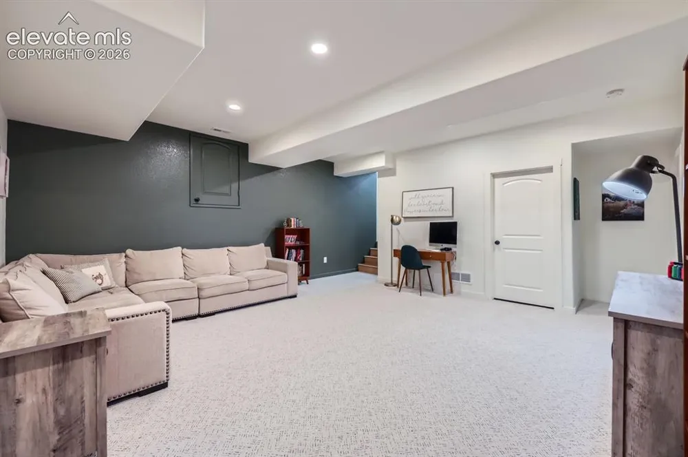 8735 Palomino Ridge View Peyton, CO 80831