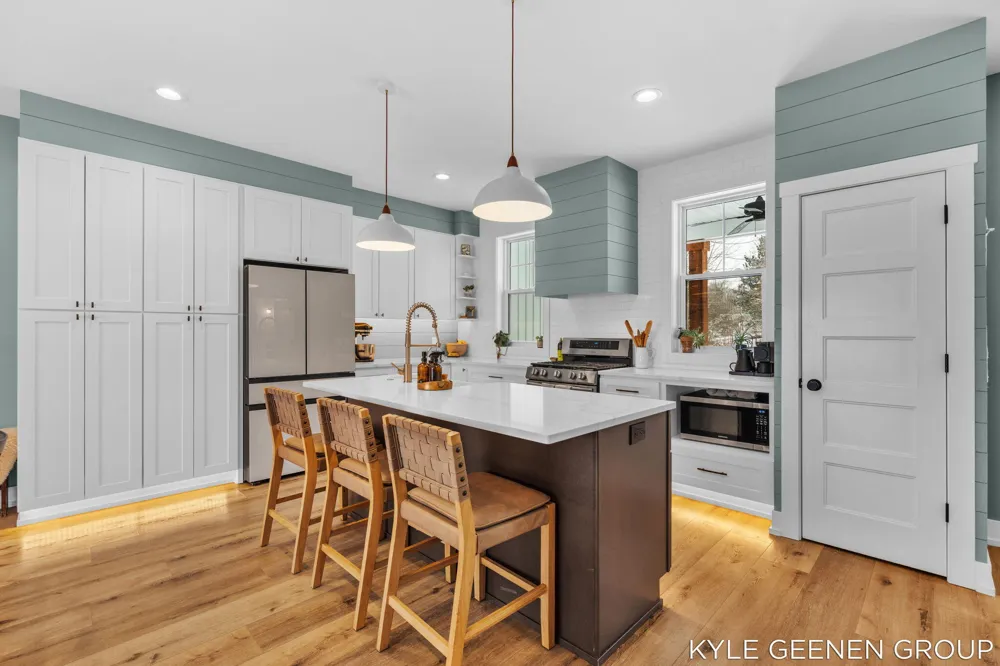 312 48th Avenue Zeeland, MI 49464