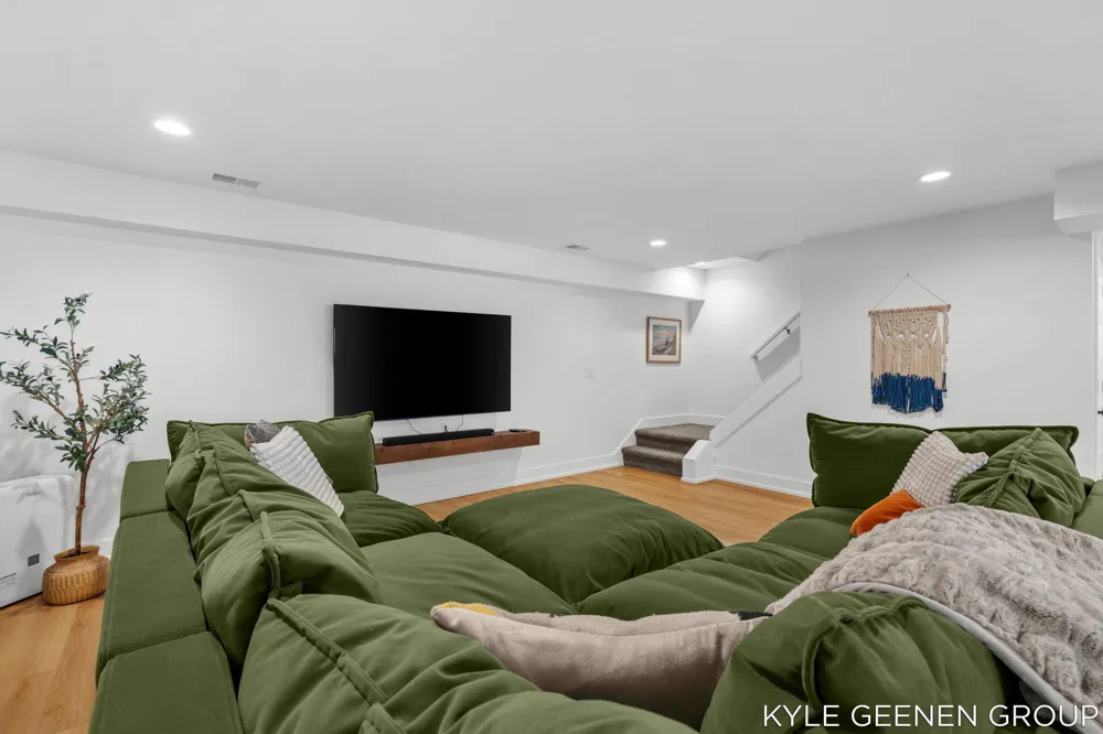 312 48th Avenue Zeeland, MI 49464