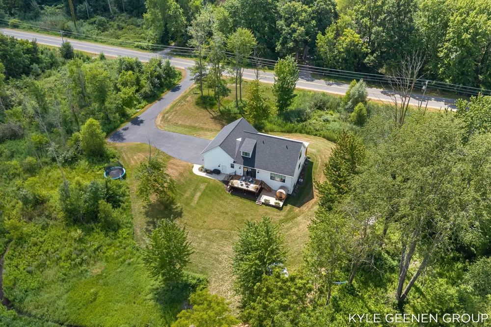 312 48th Avenue Zeeland, MI 49464