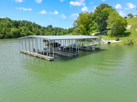 621 Lake Haven Dr