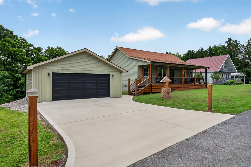 240 Dillon Ln Baxter, TN 38544