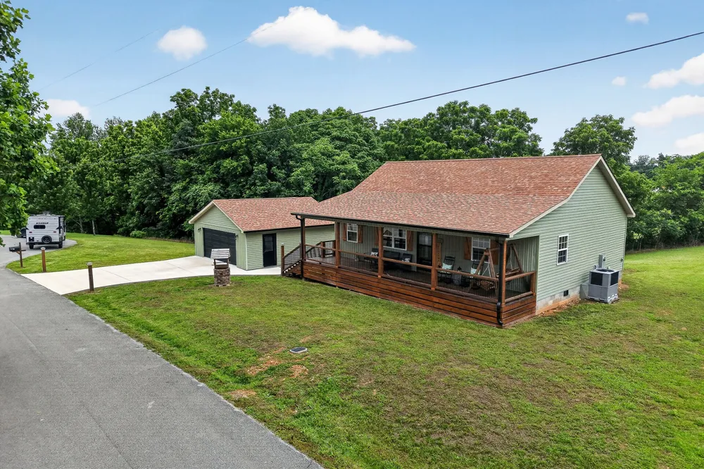 240 Dillon Ln Baxter, TN 38544