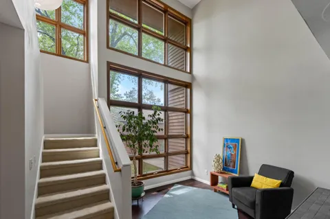 1335 Spencer Road W