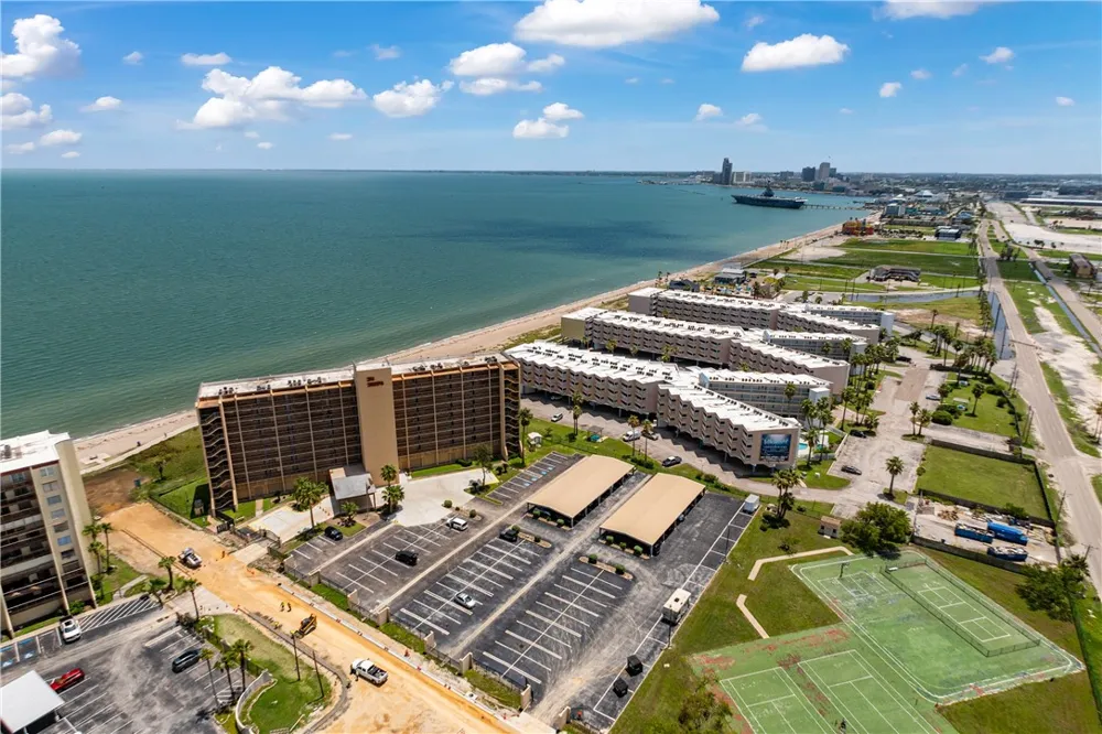 4000 Surfside Boulevard #703 Corpus Christi, TX 78402