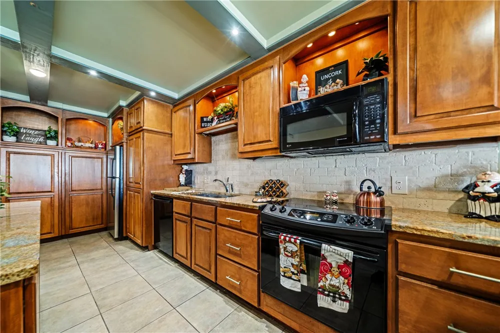 4000 Surfside Boulevard #703 Corpus Christi, TX 78402