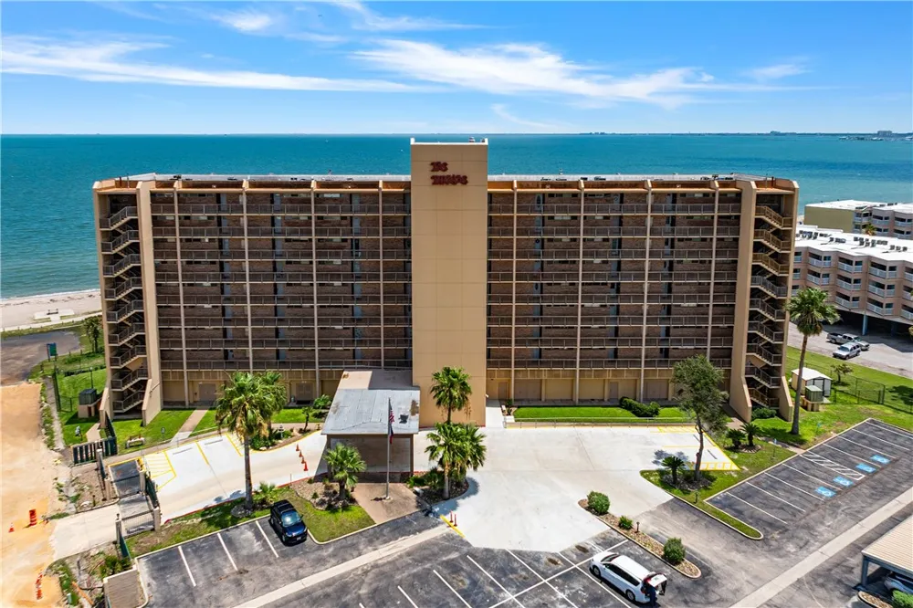 4000 Surfside Boulevard #703 Corpus Christi, TX 78402