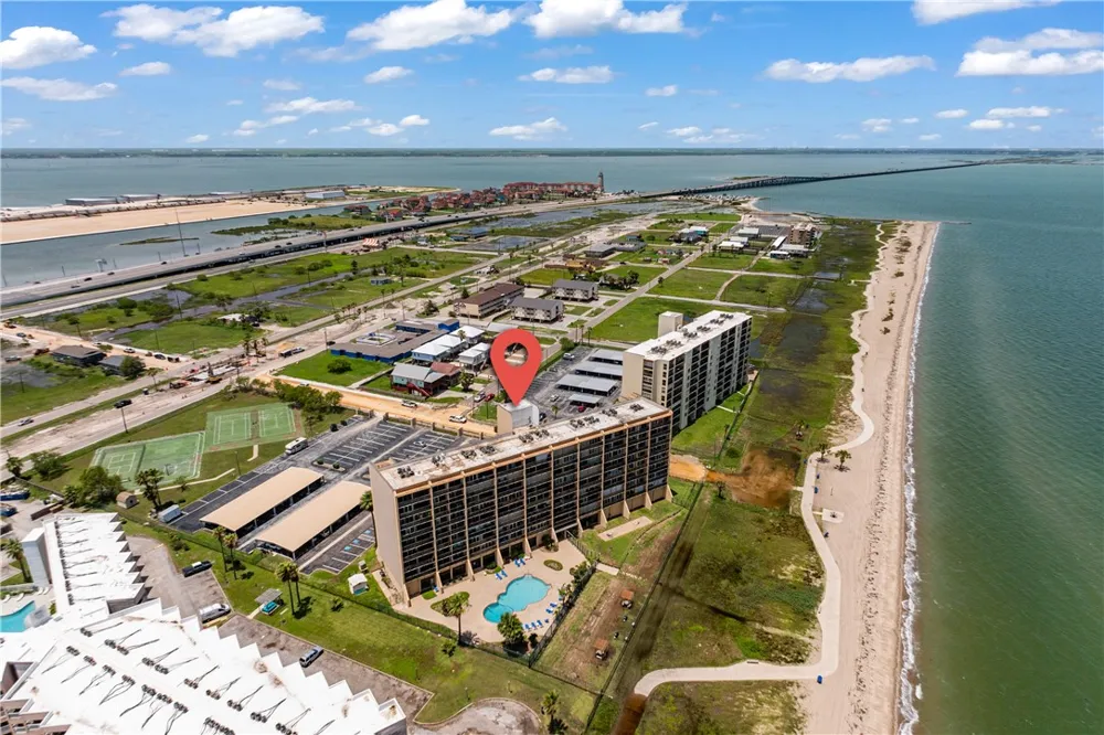 4000 Surfside Boulevard #703 Corpus Christi, TX 78402