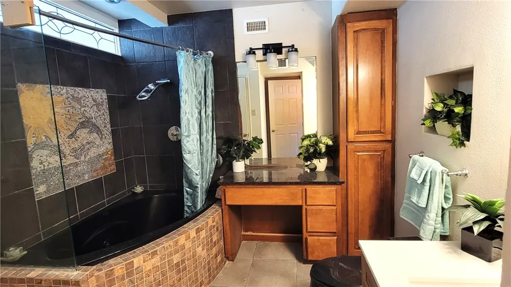 4000 Surfside Boulevard #703 Corpus Christi, TX 78402