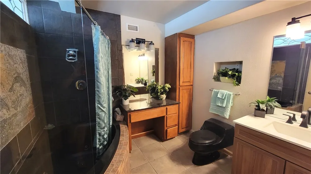 4000 Surfside Boulevard #703 Corpus Christi, TX 78402